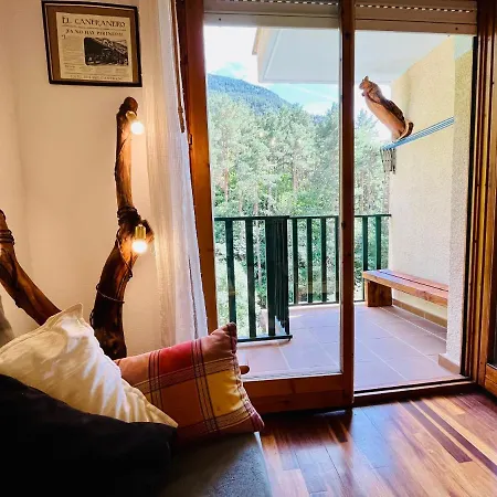 El Refugio De La Ardilla, Canfranc-estacion Apartman