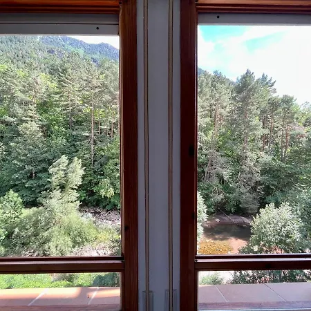 El Refugio De La Ardilla, Canfranc-estacion * كانفرانك